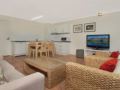 Bayview Beachfront Apartments - Byron Bay - Australia Hotels