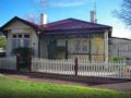 Colonial Cottages of Ross - Ross - Australia Hotels