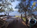Eumarella Shores Noosa Lake Retreat - Sunshine Coast - Australia Hotels
