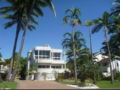 Latitude 16 Sunseeker Holiday Apartments - Port Douglas - Australia Hotels