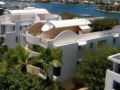 Mariner Cove 1 Waterfront Holiday Apartment - Sunshine Coast - Australia Hotels