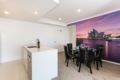 Modern, Spacious Apartment with Incredible Views - Sydney シドニー - Australia オーストラリアのホテル