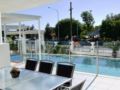 Waters Edge Apartments - Cairns - Australia Hotels