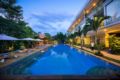 1 King Bed Pool View Free Wifi, Pickup & Breakfast - Siem Reap - Cambodia Hotels