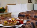 Canmore Rocky Mountain Inn - Canmore (AB) - Canada Hotels