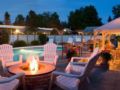 Danny's Hotel Suites Events Center - Beresford (NB) - Canada Hotels