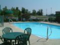 McIntosh Country Inn & Conference Centre - Long Sault (ON) - Canada Hotels