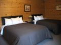 Pourvoirie du Lac Blanc - Saint-Alexis-Des-Monts (QC) - Canada Hotels