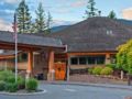 Quaaout Lodge & Spa at Talking Rock Golf Resort - Squilax - Canada Hotels