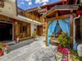 Haitang Garden Manly Star King Suite - Lijiang - China Hotels
