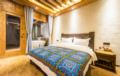 Hutiao Room-Mr.Ye and Ninty Nine Landladies - Lijiang - China Hotels