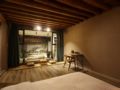 Independent courtyard with balcony and big bed by - Haixi 海西（ハイシー） - China 中国のホテル