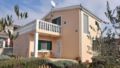 Holiday house Mare with olive garden - EOS-CROATIA - Marina マリーナ - Croatia クロアチアのホテル