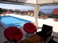 sea view apt w/ swimming pool and jacuzzi a8 - Okrug Gornji - Croatia Hotels