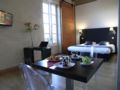 Apparthotel Odalys Le Cheval Blanc - Nimes - France Hotels