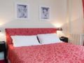 Hotel Le Boeuf Couronne Chartres - Logis Hotels - Chartres シャルトル - France フランスのホテル