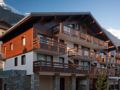 Lagrange Vacances Les Chalets du Mont Blanc - Hauteluce - France Hotels
