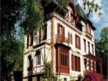 Logis Bois Joli - Bagnoles-de-l'Orne - France Hotels