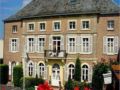 Logis Le Clos du Montvinage Rest. Auberge Val De l'Oise - La Capelle ラ カペル - France フランスのホテル