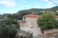 Armonia 1, Spacious stone villa in quiet spot - Lefktro レフクトロ - Greece ギリシャのホテル