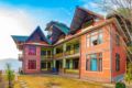 La Red Mud Chalet - 8 BR in Sikkim w/ Farm & Views - Kaluk - India Hotels