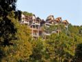 Ri Kynjai Serenity by the Lake Resort - Umsning アムスニング - India インドのホテル
