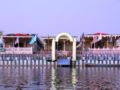 Young Good Luck Group of Houseboats - Srinagar シュリーナガル - India インドのホテル