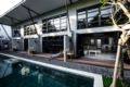 #1 Modern Loft Villa With Pool | Finns Beach Club - Bali バリ島 - Indonesia インドネシアのホテル