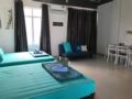 Near Airport, 1 Big Bedroom for 5pax, Free Pickup. - Batam Island - Indonesia Hotels