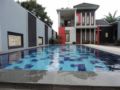 Villa Abu Fahmi 1 - Puncak - Indonesia Hotels