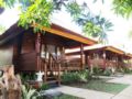Wooden Bungalow Closes Yellow Bridge Lembongan - Bali バリ島 - Indonesia インドネシアのホテル