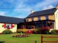 Findus House, Farmhouse Bed & Breakfast - Macroom マクルーム - Ireland アイルランドのホテル
