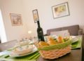 Dimora in Piazza 84 - Balestrate - Italy Hotels