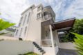 New Corner Shamrock Beach Villas Seaview - Penang - Malaysia Hotels
