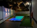 Suria 2 Homestay 5 Bedroom House with Private Pool - Johor Bahru ジョホールバル - Malaysia マレーシアのホテル