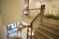 Tropical Villa Service Suite by Nesting Nomads - Kuala Lumpur クアラルンプール - Malaysia マレーシアのホテル
