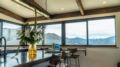 New & unique home with lake & mountain views. - Wanaka ワナカ - New Zealand ニュージーランドのホテル