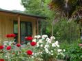 RiverSong Cottages - Murchison - New Zealand Hotels