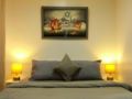 Cozy and affordable at a great location - Bacolod (Negros Occidental) - Philippines Hotels