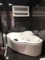 Great luxurious 1 BR w jacuzzi in great building - Angeles / Clark アンヘレス/クラーク - Philippines フィリピンのホテル