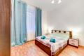 Mint colored apartment near the park - Saint Petersburg - Russia Hotels