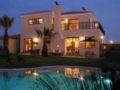 Afro Chic Guest House - Cape Town - South Africa Hotels