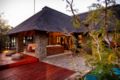 Emeveni Bush Lodge among the thorns - Hoedspruit フートスプレイト - South Africa 南アフリカ共和国のホテル