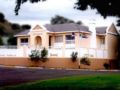 Florentia Guest House - Bloemfontein ブルームフォンテーン - South Africa 南アフリカ共和国のホテル