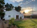 Romantic vintage cottage, views across vineyards. - Keimoes - South Africa Hotels