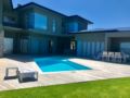Villa Plett- Holiday rental in secure Estate - Plettenberg Bay - South Africa Hotels