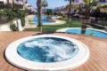 Bungalow in Azul Beach for 6 persons. - Torrevieja トレビエハ - Spain スペインのホテル