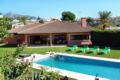 villa with 5 BR + guest apartment, swimming pool - Marbella マルベーリャ - Spain スペインのホテル