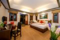 Palm Coco Villas 16BR Sleeps 32 w/ Pool - Phuket プーケット - Thailand タイのホテル