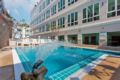Purple Sky Resort | 18BR w Pool & Rooftop Lounge - Pattaya パタヤ - Thailand タイのホテル